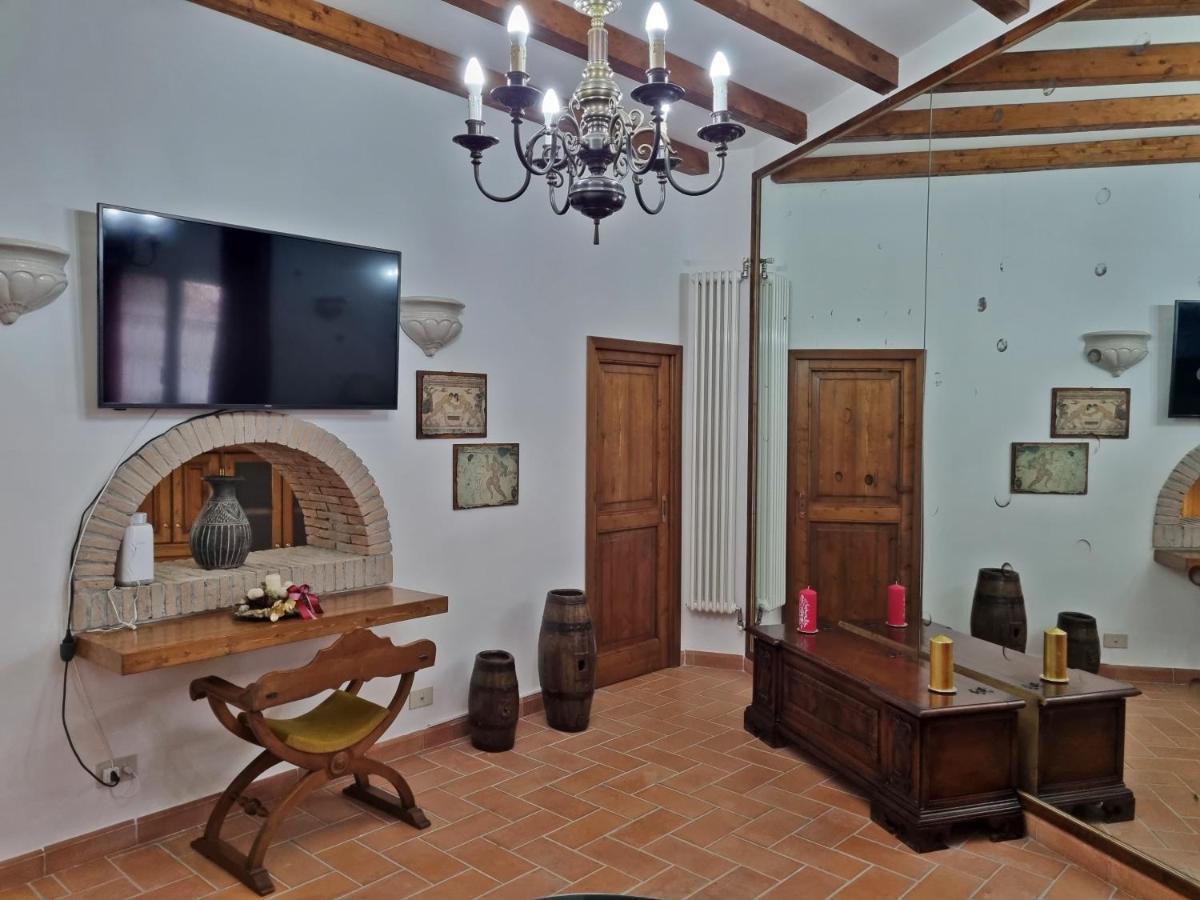 Casa Vacanze Nives Tuscania Buitenkant foto